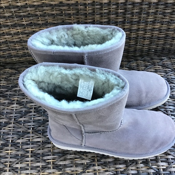 Ugg  Kooluburra Grey High ankle boots, S/8. - Picture 7 of 9